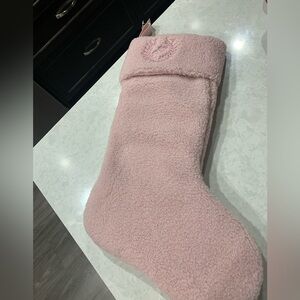 VS pink stocking